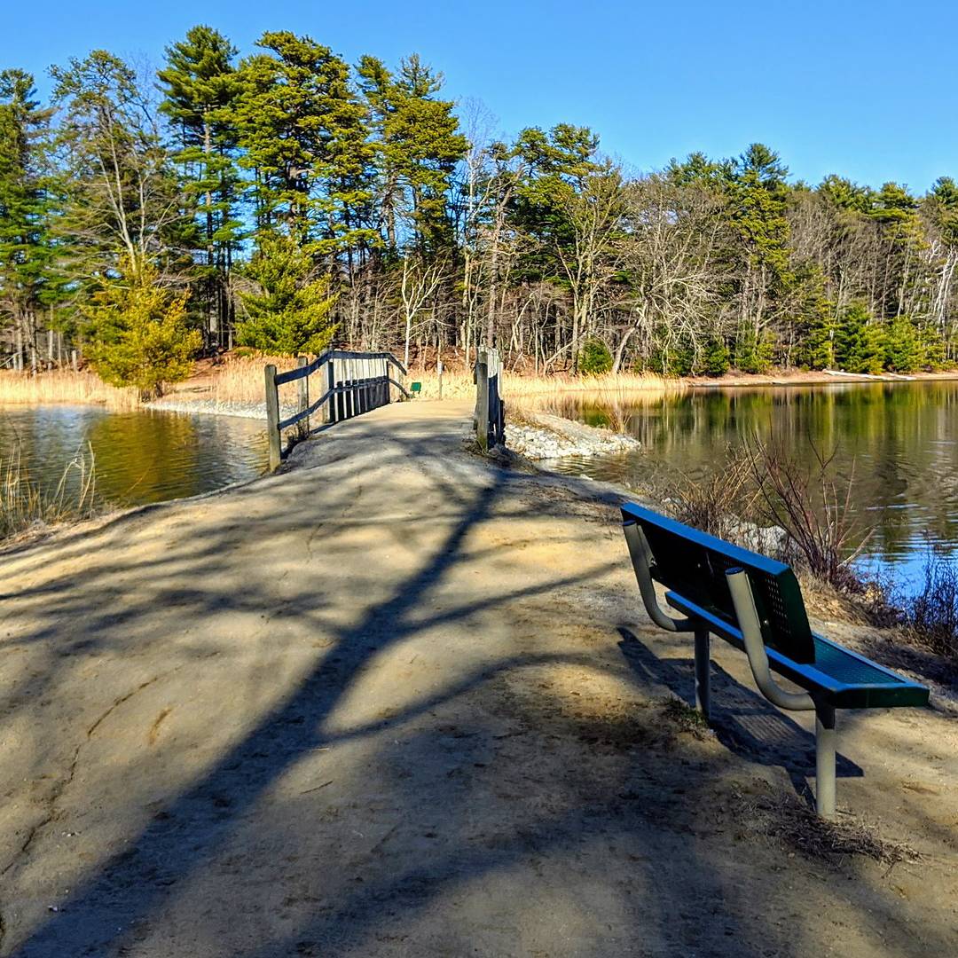 Discover Moreau Lake State Park